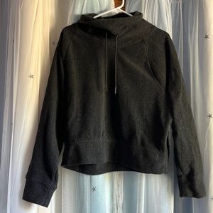 Cute active fleece cropped turtleneck hoodie! WOMENS SIZE L
